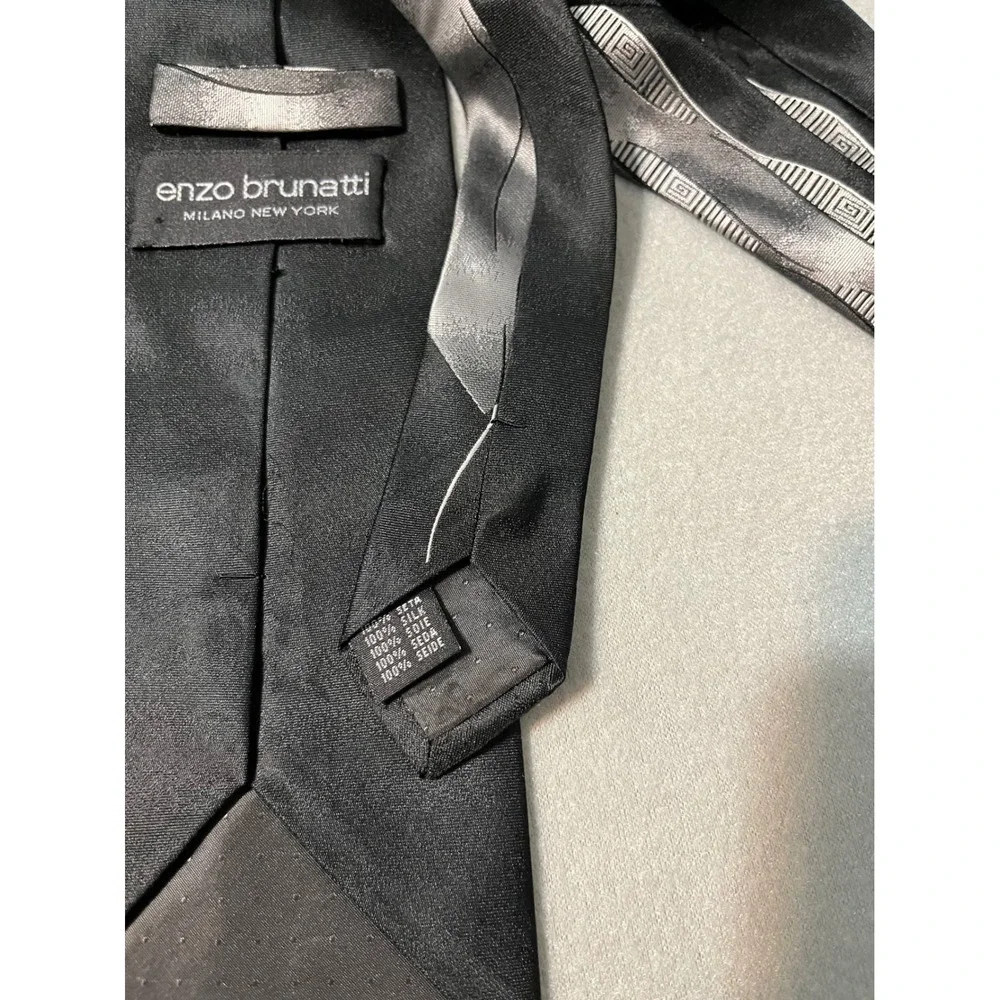 Enzo Brunatti Necktie Black Gray Wavy Pattern Silk Men's Tie Xtra long 67.5